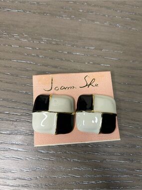Joann She Vintage Black and White Enamel 80s Earrings Mogul Modern Runway Clipon